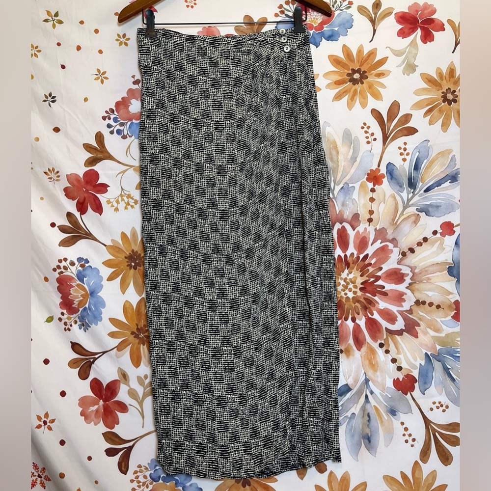 Vintage Carole Little 90s 8/10 Abstract Wrap Button Linear Midi High Waist Skirt